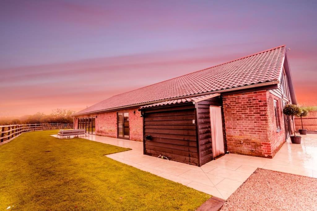 Beautiful Barn Conversion Close To The Broads Dilham Eksteriør billede