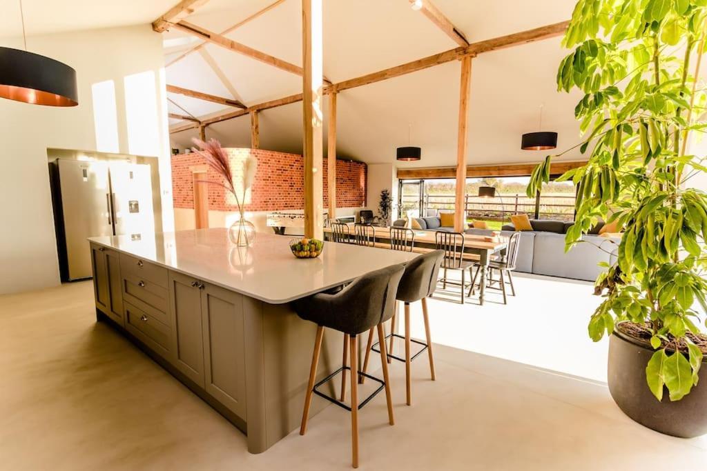 Beautiful Barn Conversion Close To The Broads Dilham Eksteriør billede